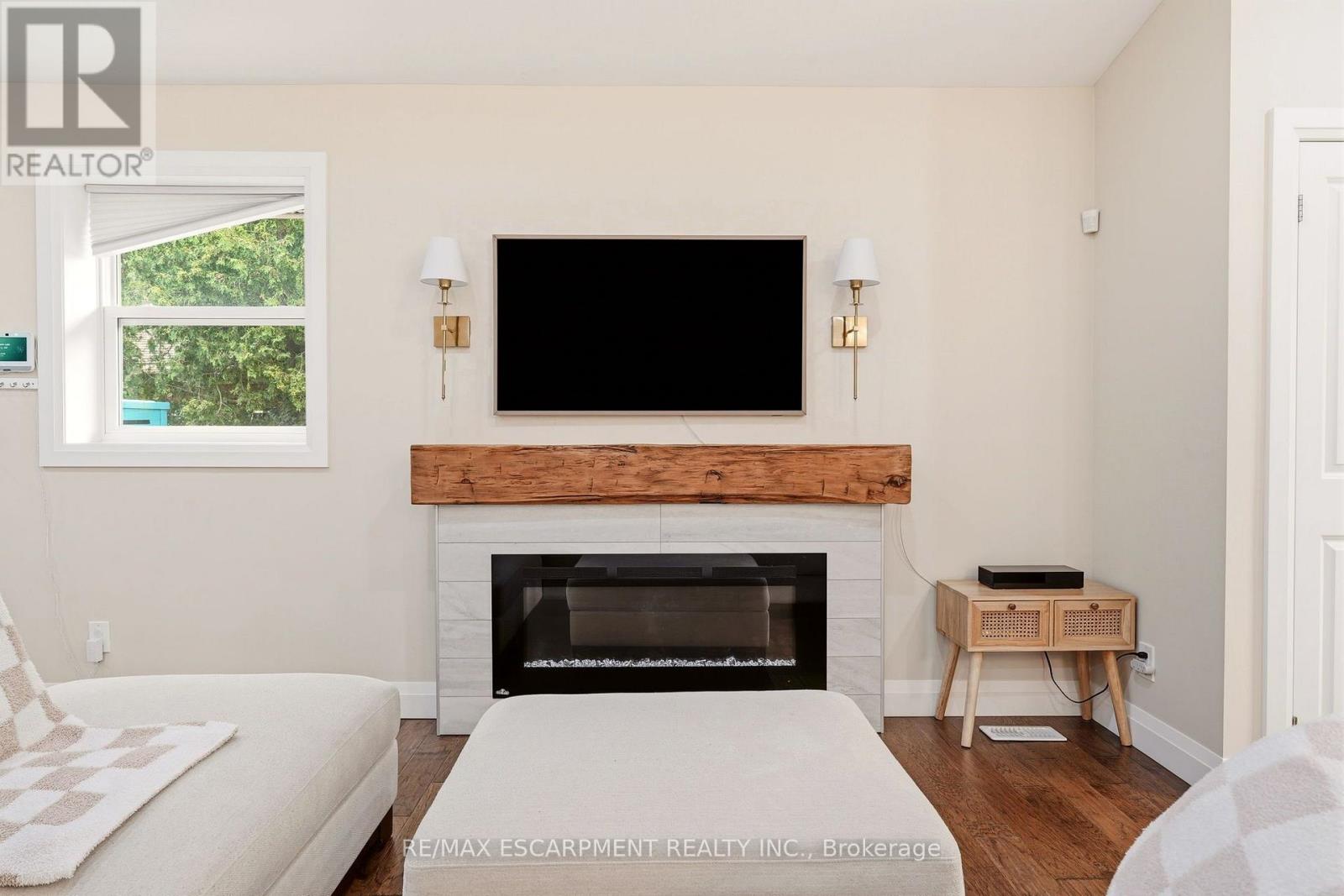 715 Drury Lane Property Photo 7