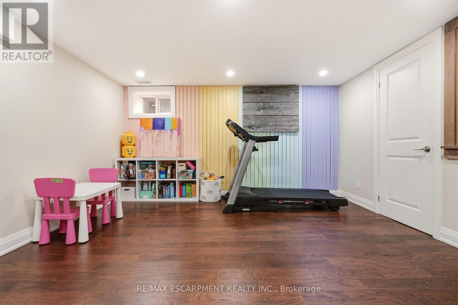 715 Drury Lane Property Photo 35