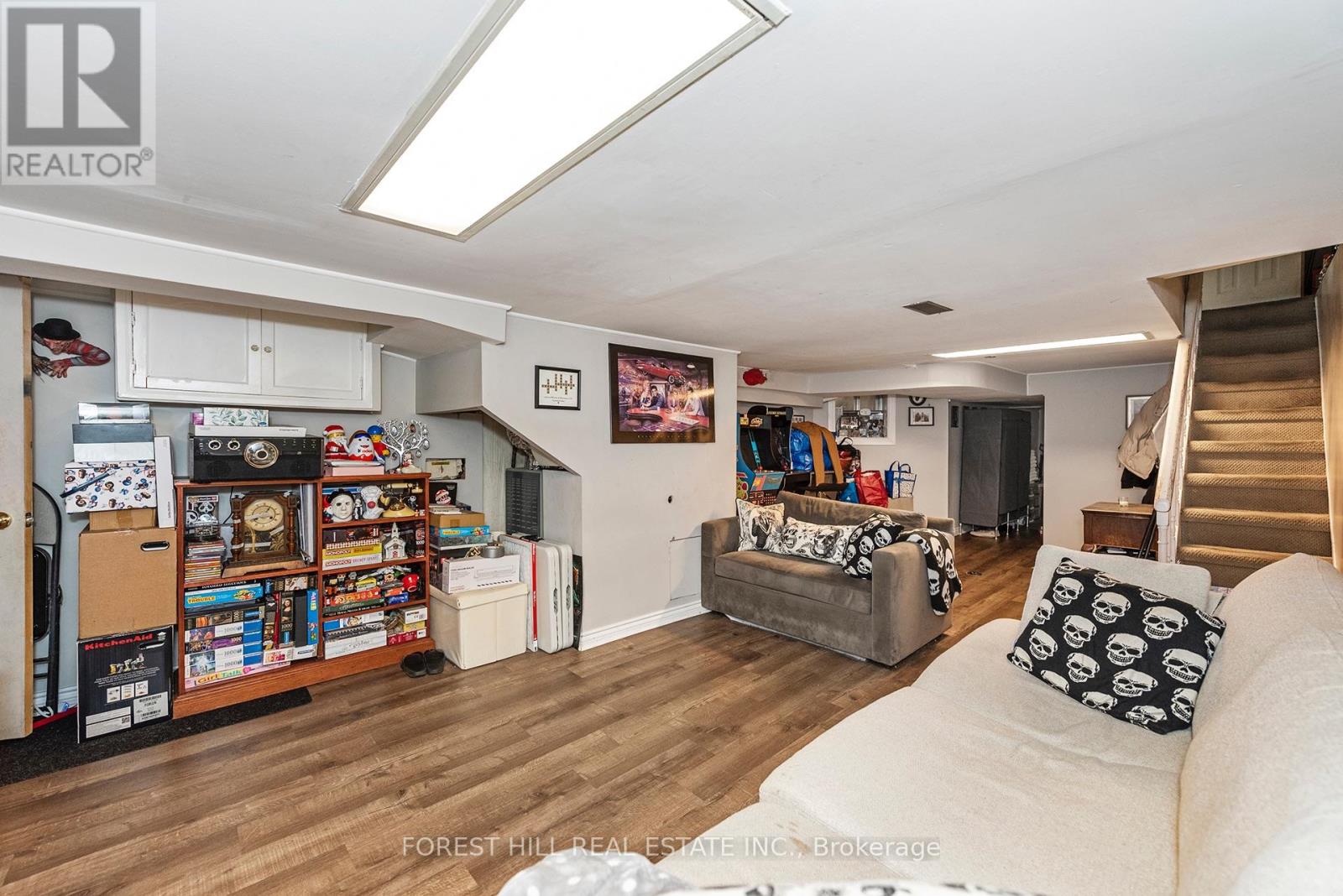 413 Westmoreland Avenue N Property Photo 9