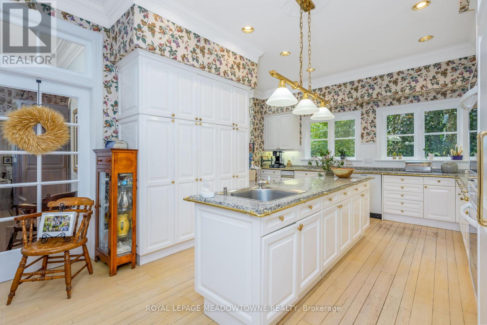 2097 Grange Side Road Property Photo 11