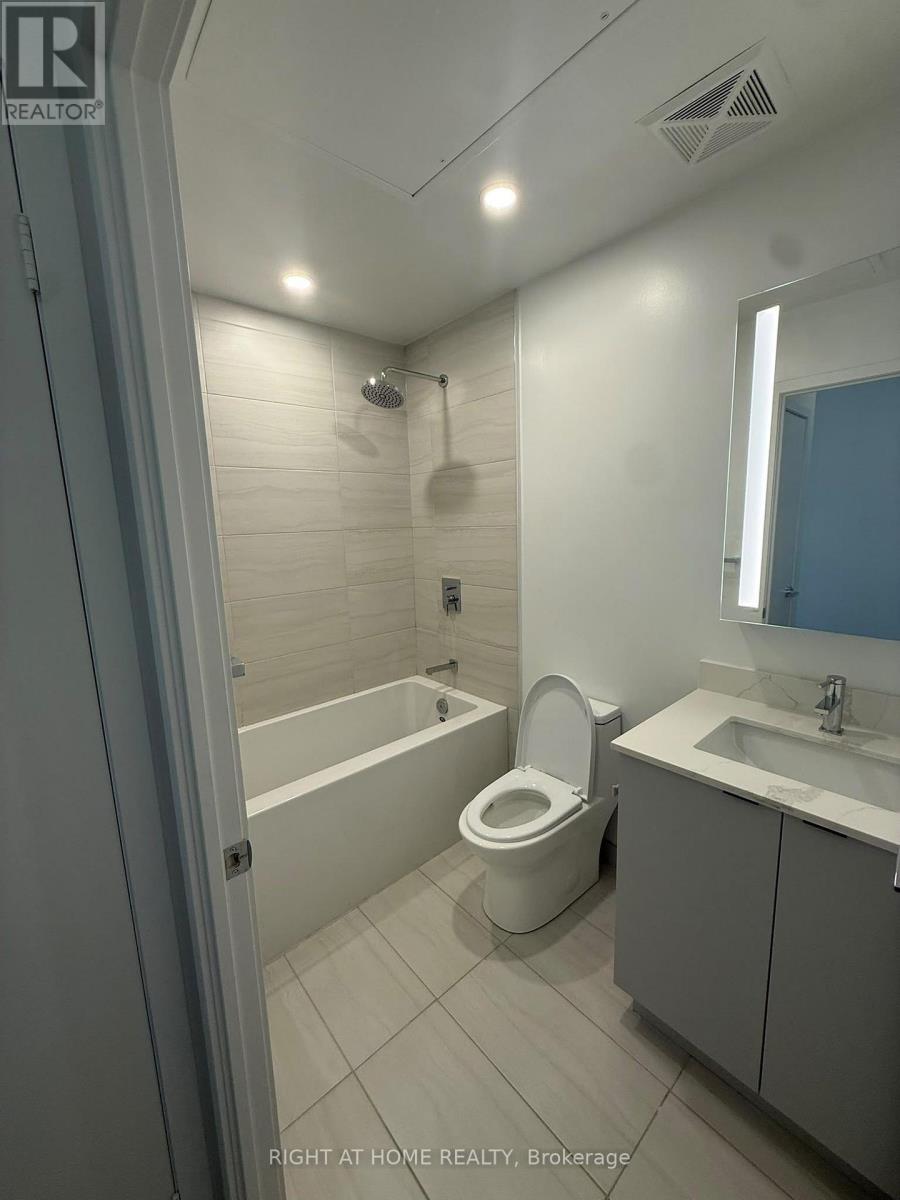 525 - 285 Dufferin Street Property Photo 9
