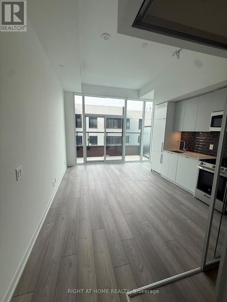 525 - 285 Dufferin Street Property Photo 13
