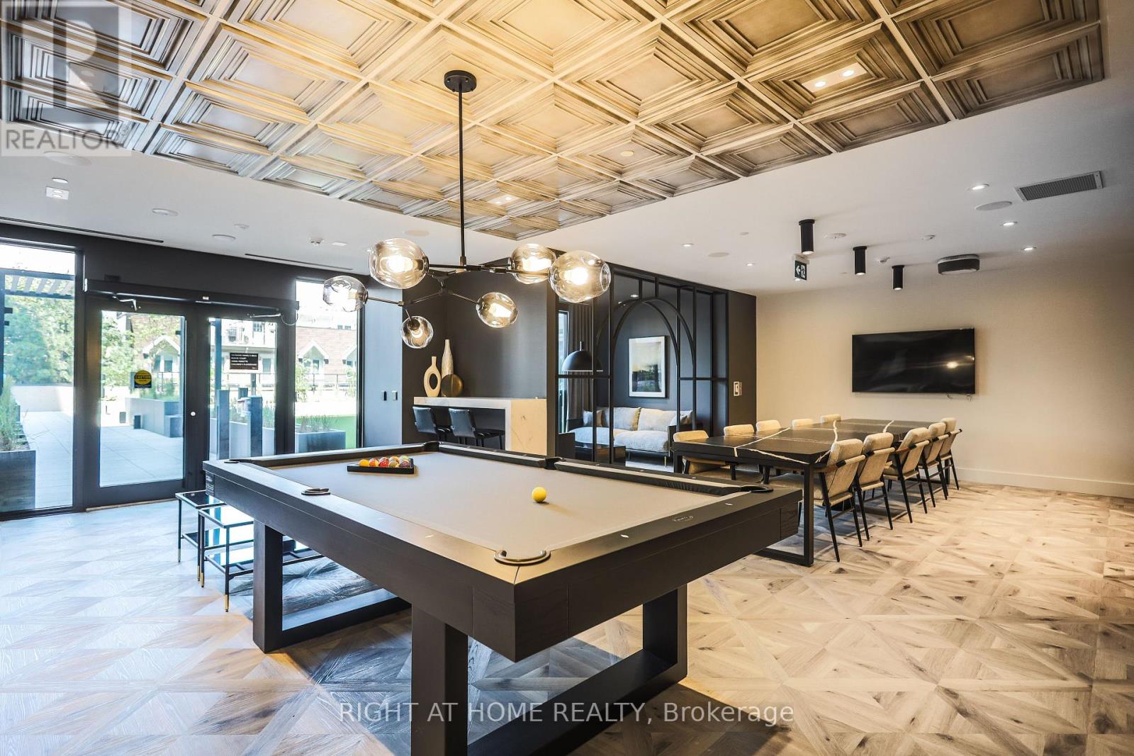 525 - 285 Dufferin Street Property Photo 22