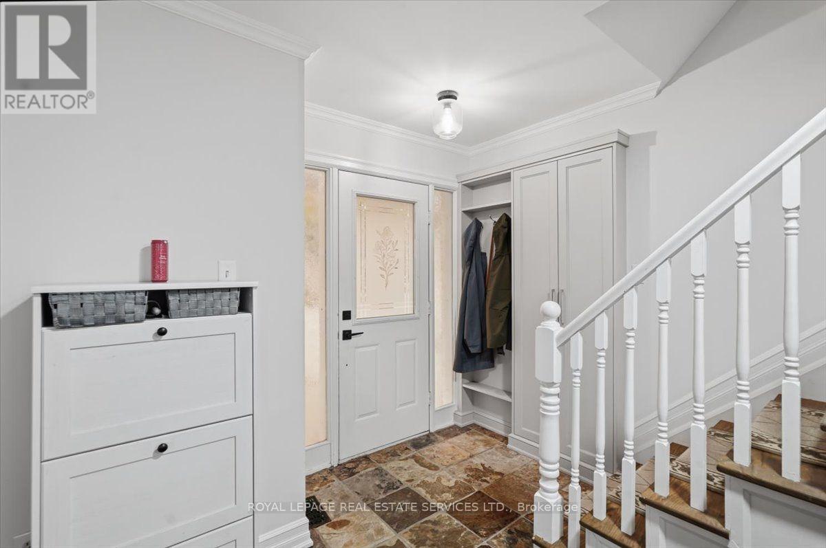 5185 Bunton Crescent Property Photo 2