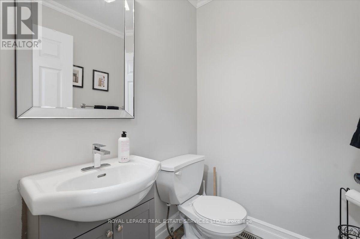 5185 Bunton Crescent Property Photo 8