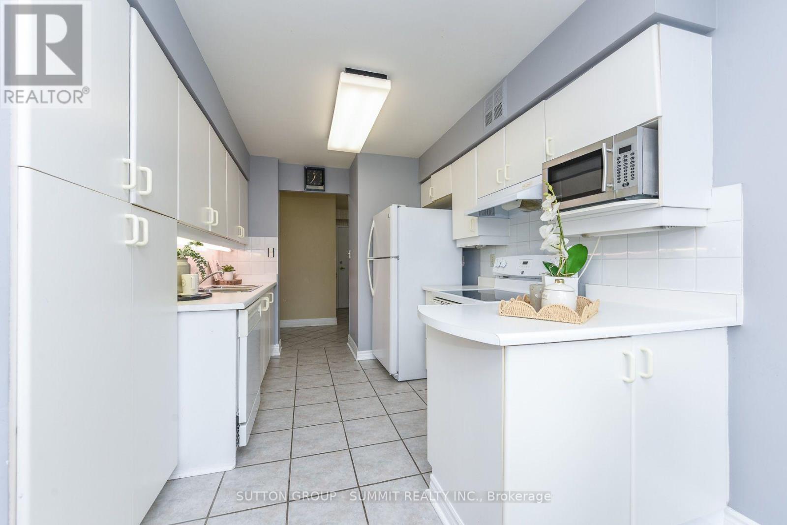 1404 - 3605 Kariya Drive Property Photo 10