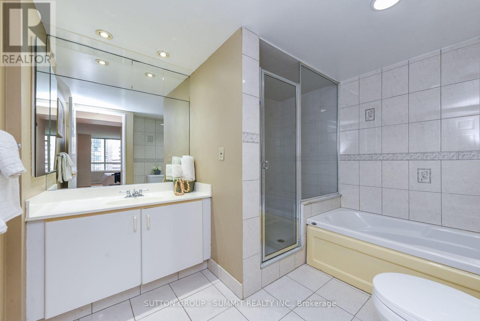1404 - 3605 Kariya Drive Property Photo 31