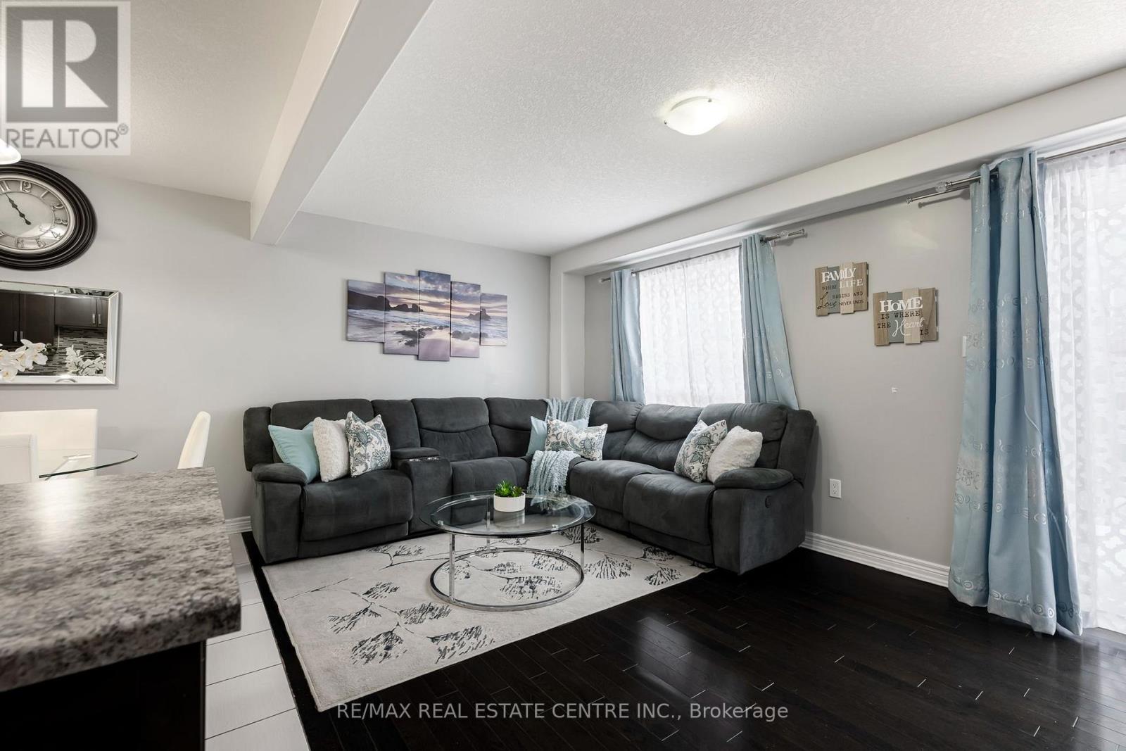 67 - 124 Parkinson Crescent Property Photo 15