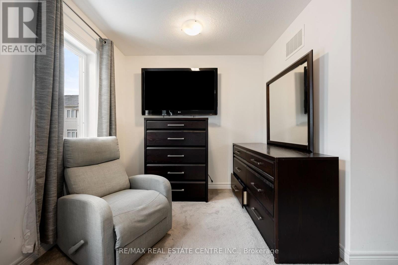 67 - 124 Parkinson Crescent Property Photo 26