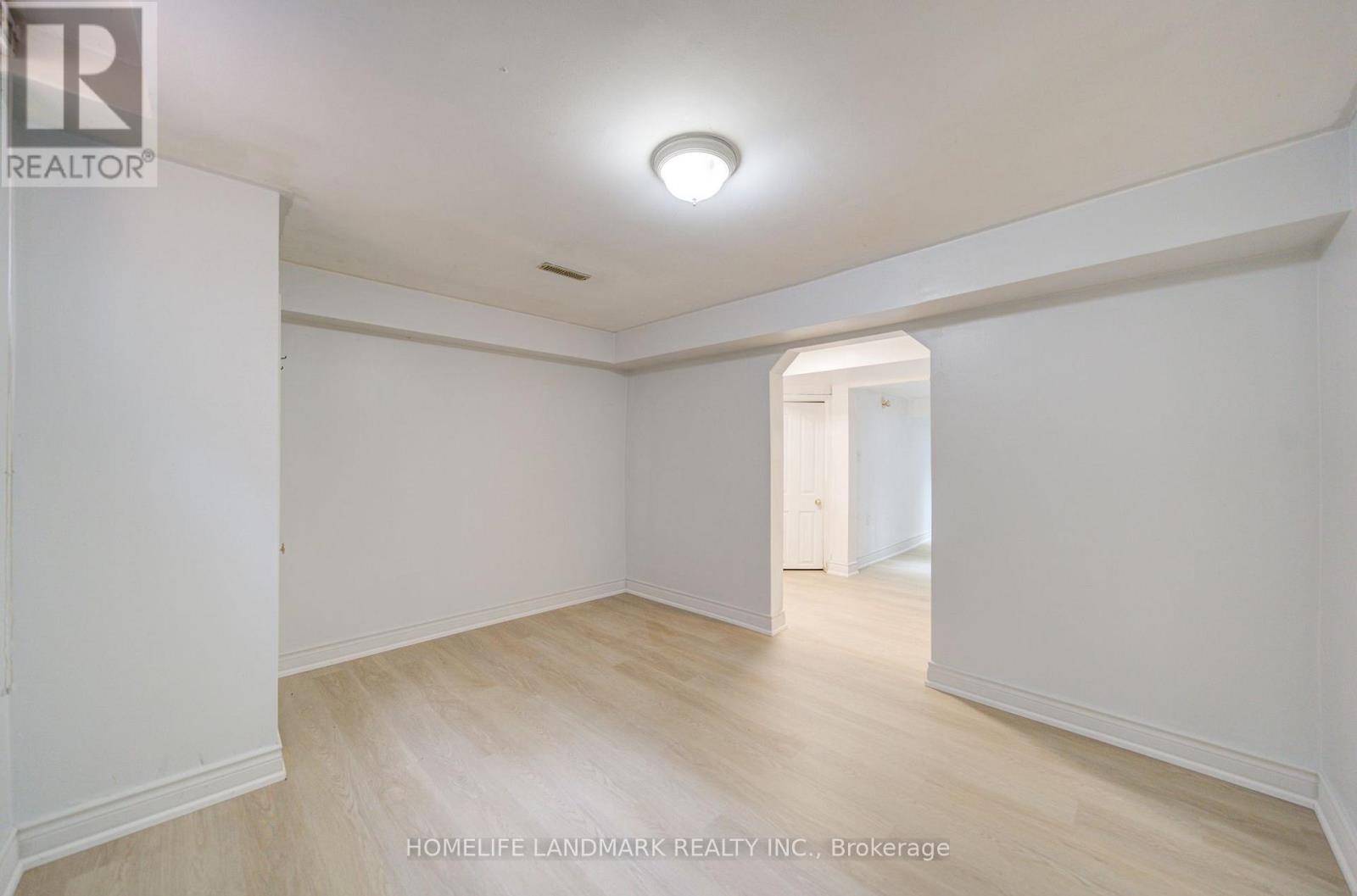 1091 Queens Avenue Property Photo 47