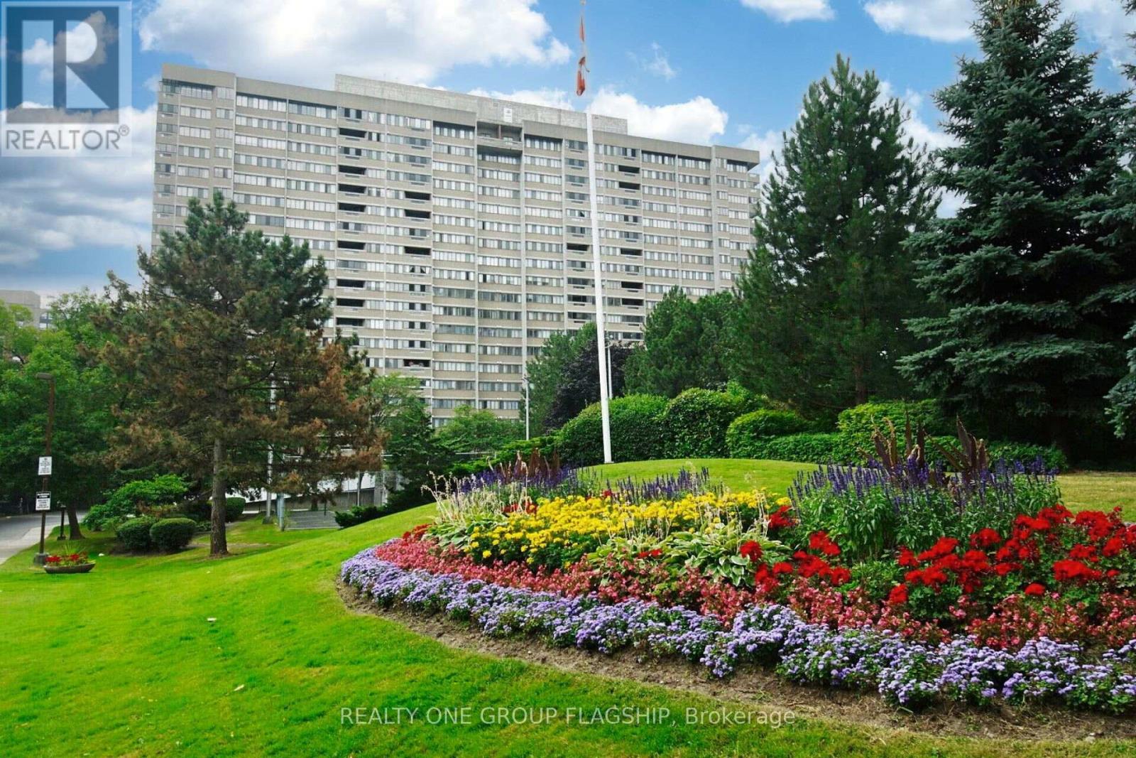 1209 - 50 Elm Drive E Property Photo 1