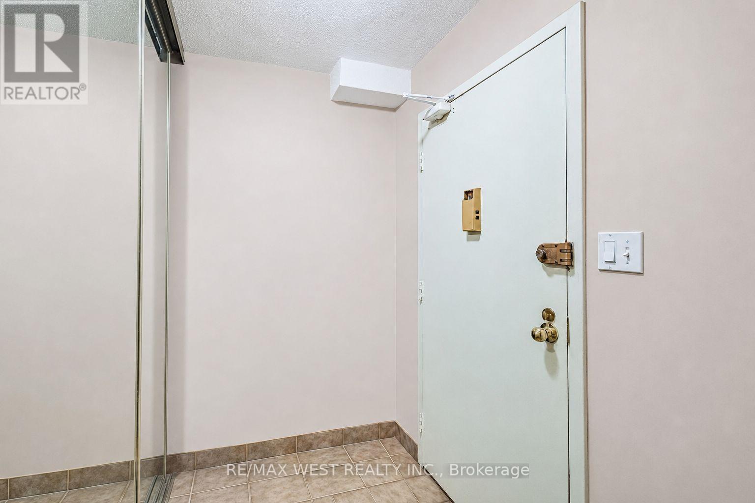 1104 - 11 Wincott Drive Property Photo 6