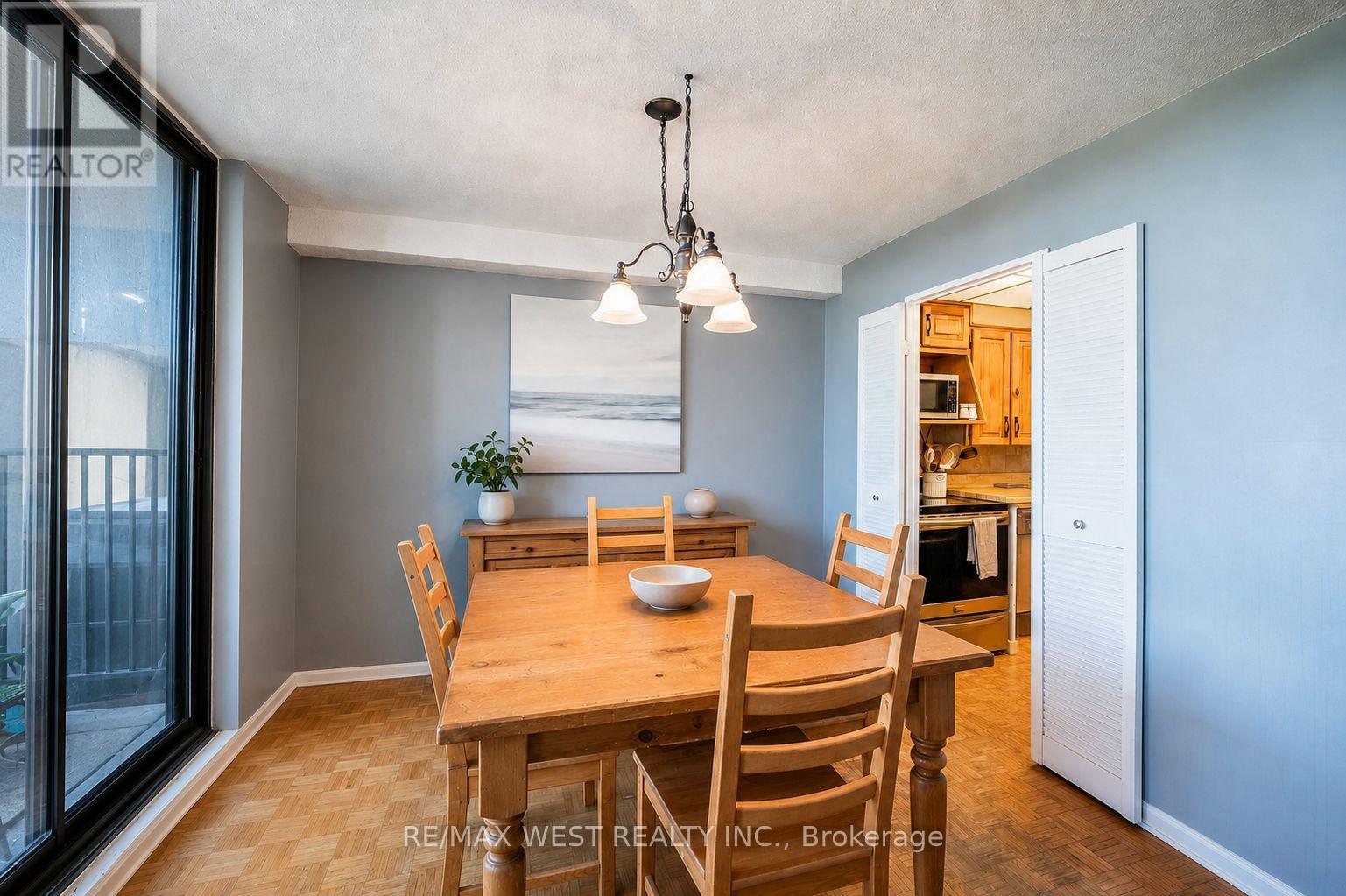 1104 - 11 Wincott Drive Property Photo 18