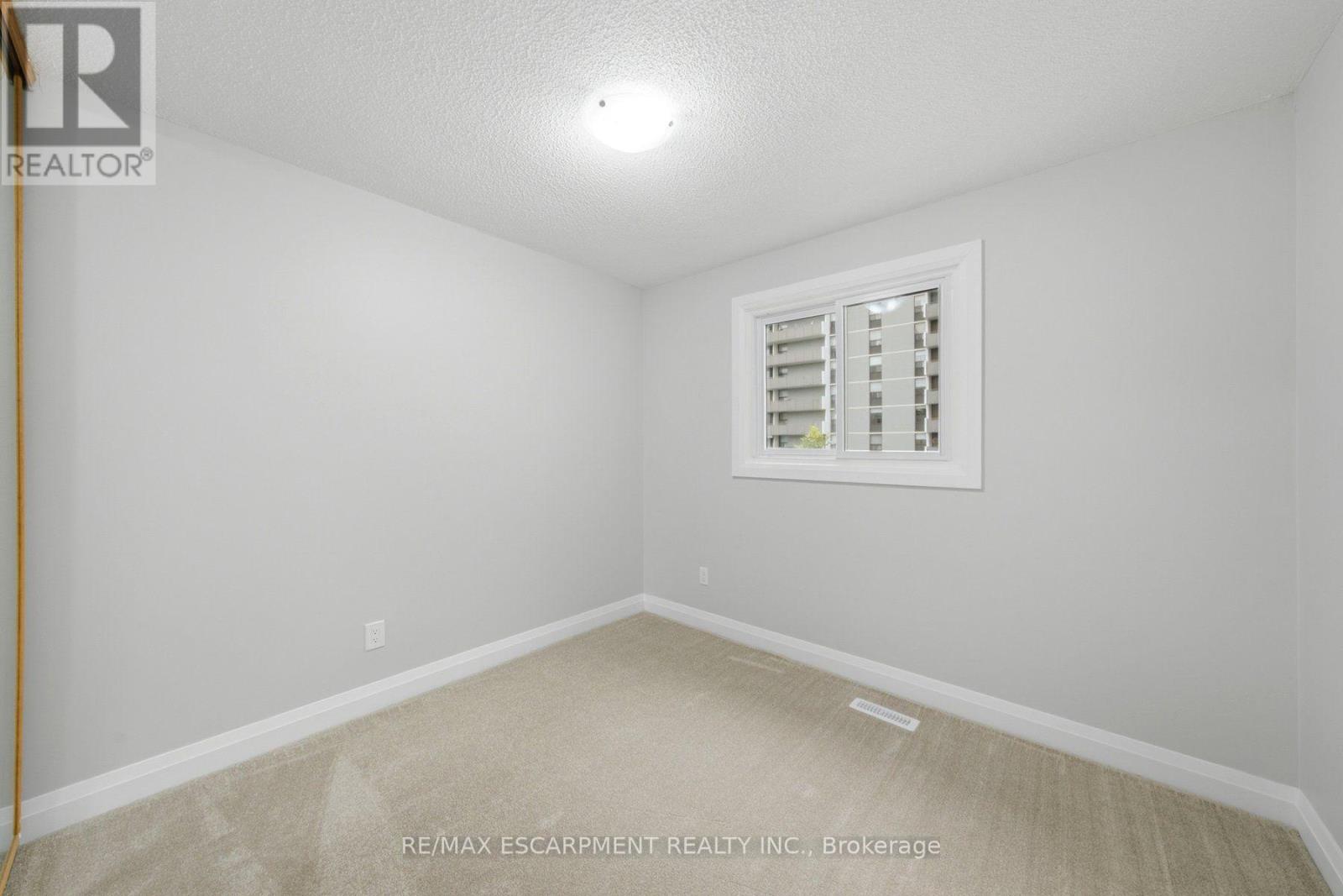 2 - 2155 Duncaster Drive Property Photo 26