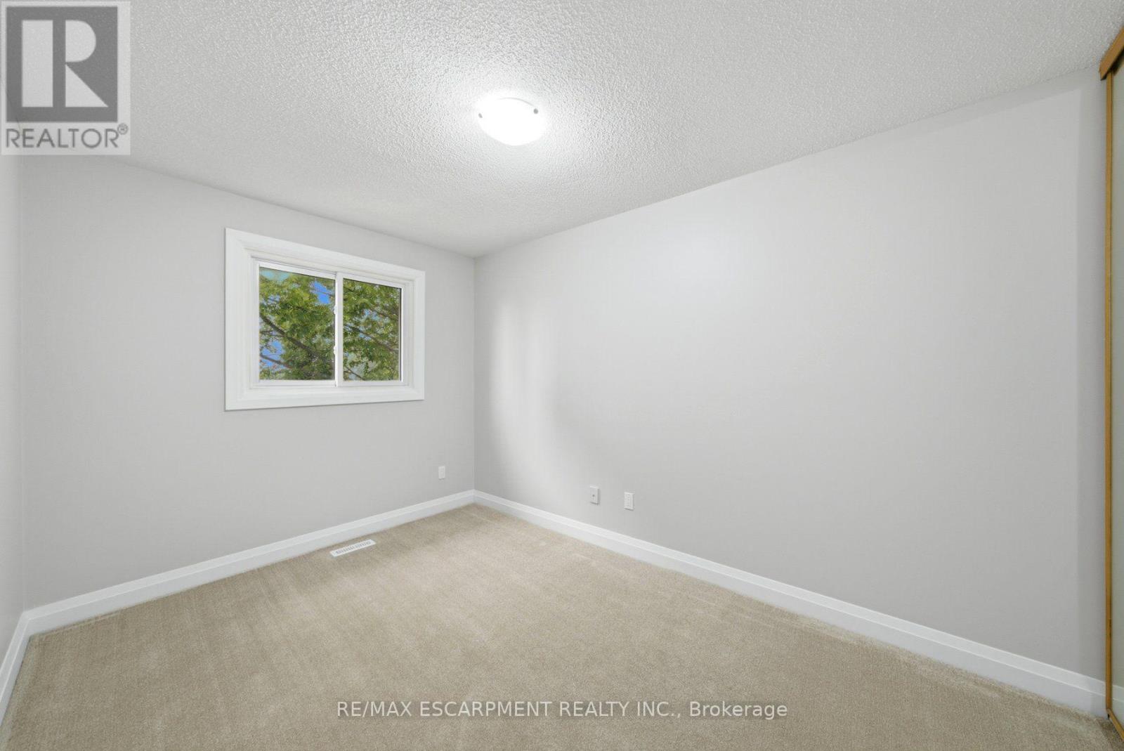 2 - 2155 Duncaster Drive Property Photo 27