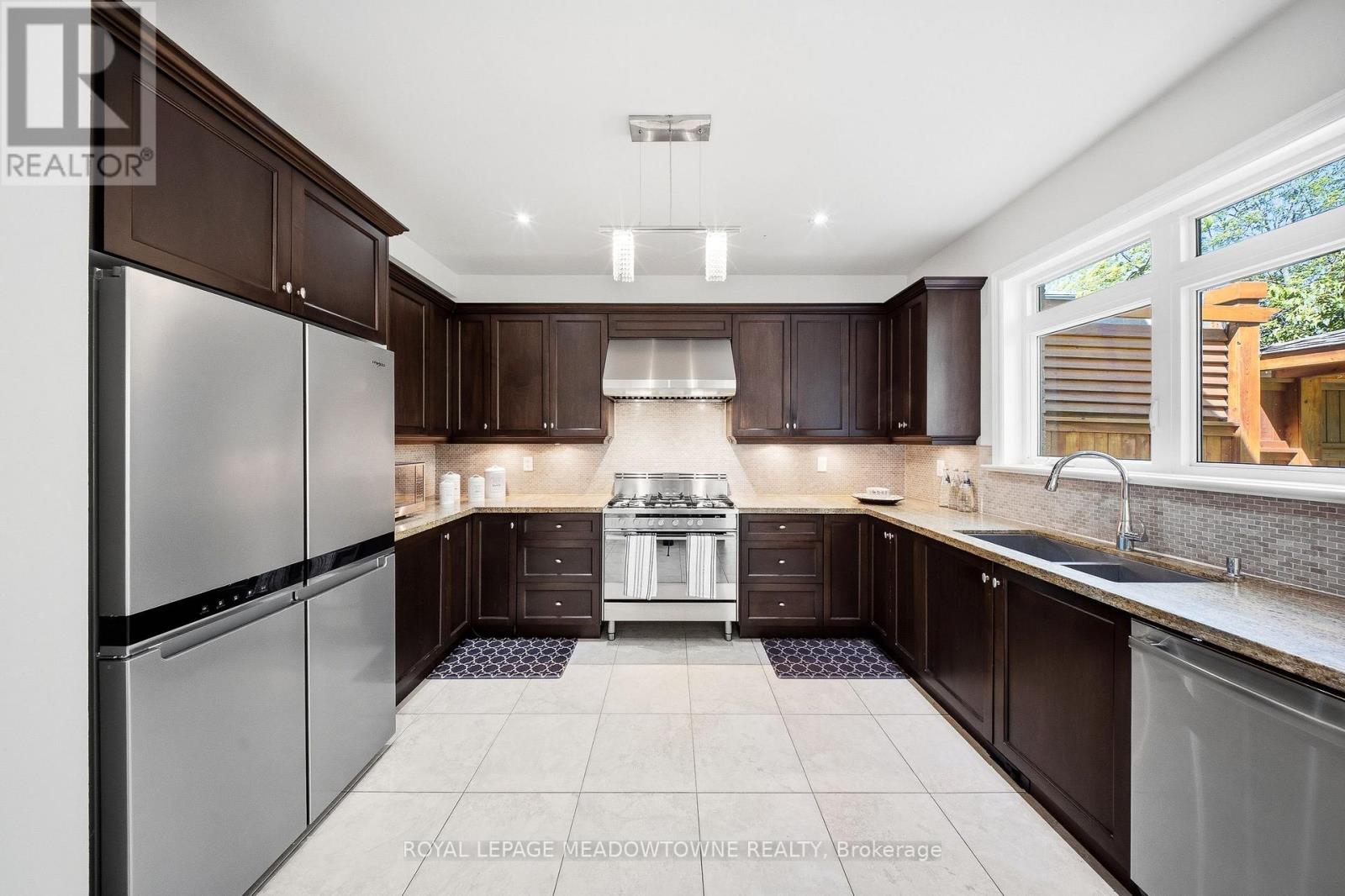 298 Eaton Street Property Photo 17