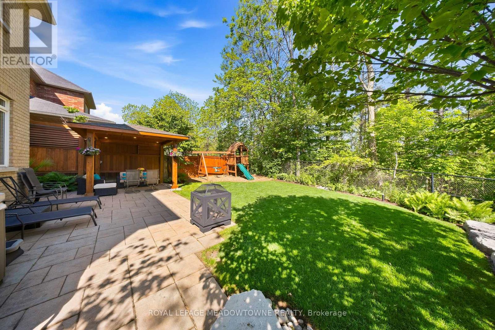 298 Eaton Street Property Photo 43