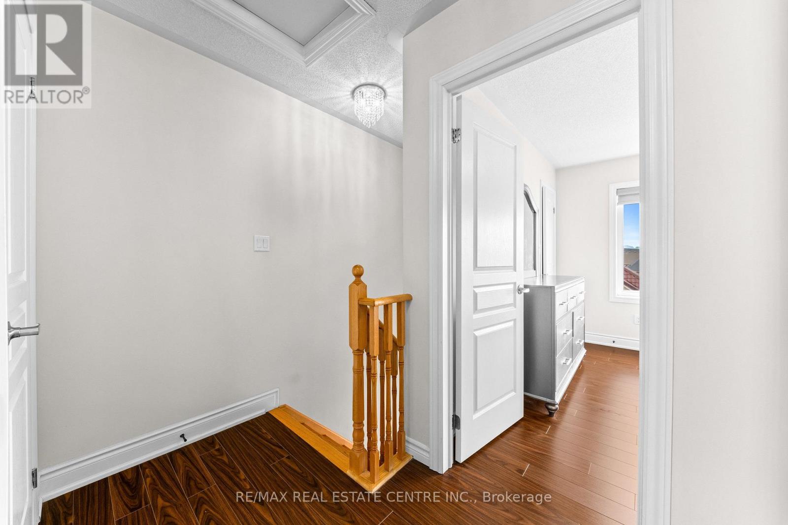 34 Aspen Hills Road Property Photo 19
