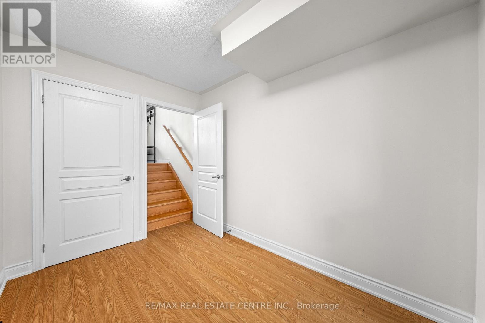 34 Aspen Hills Road Property Photo 28