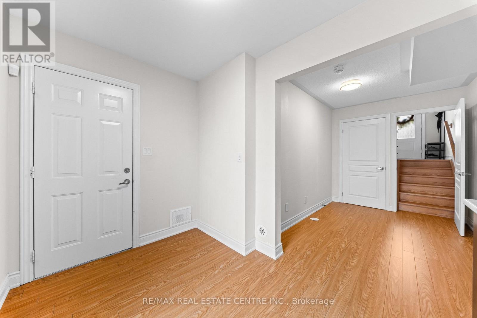 34 Aspen Hills Road Property Photo 29