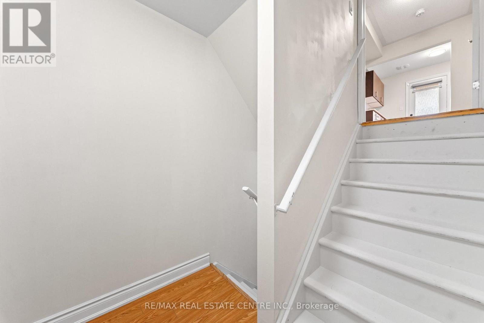 34 Aspen Hills Road Property Photo 32