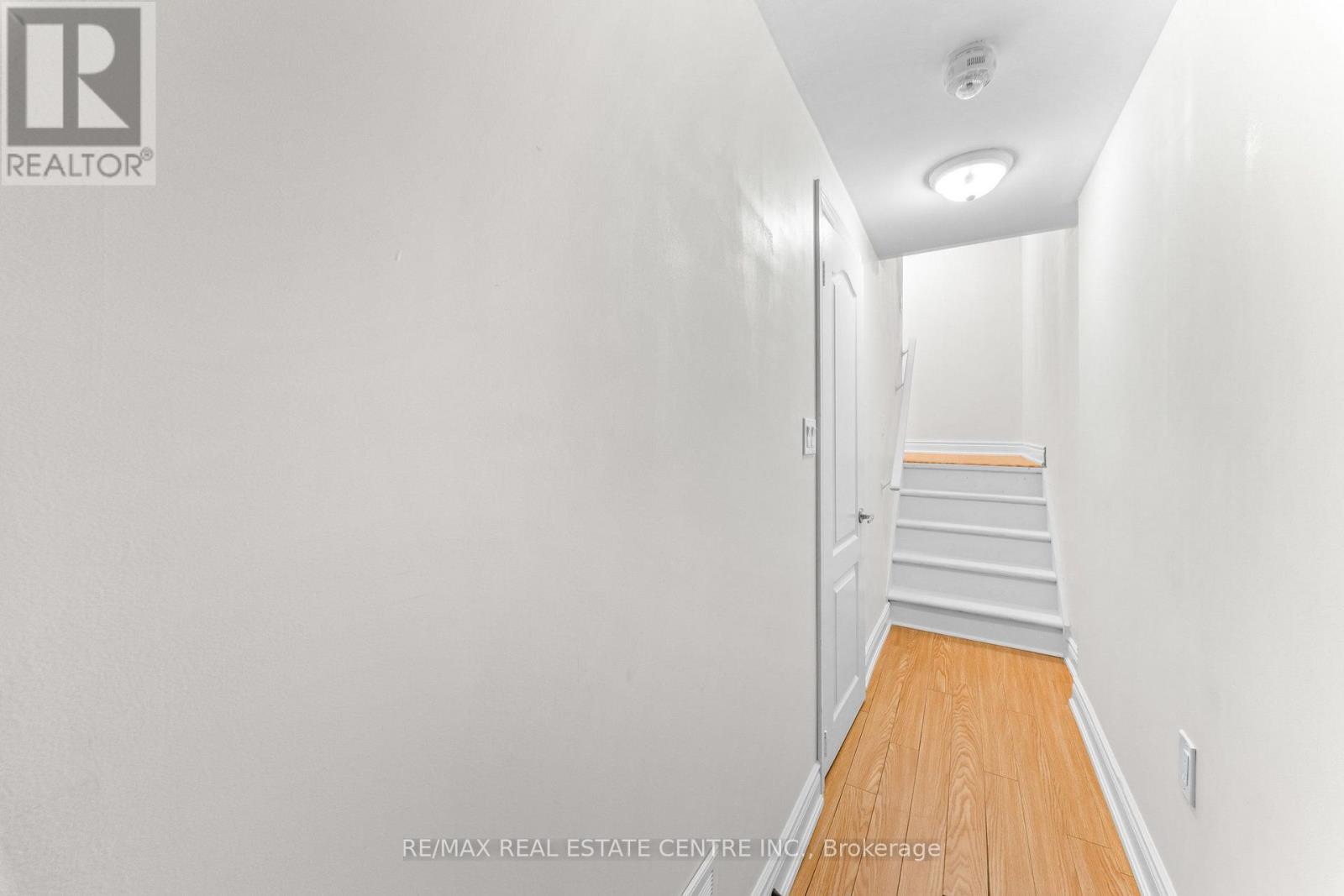 34 Aspen Hills Road Property Photo 33