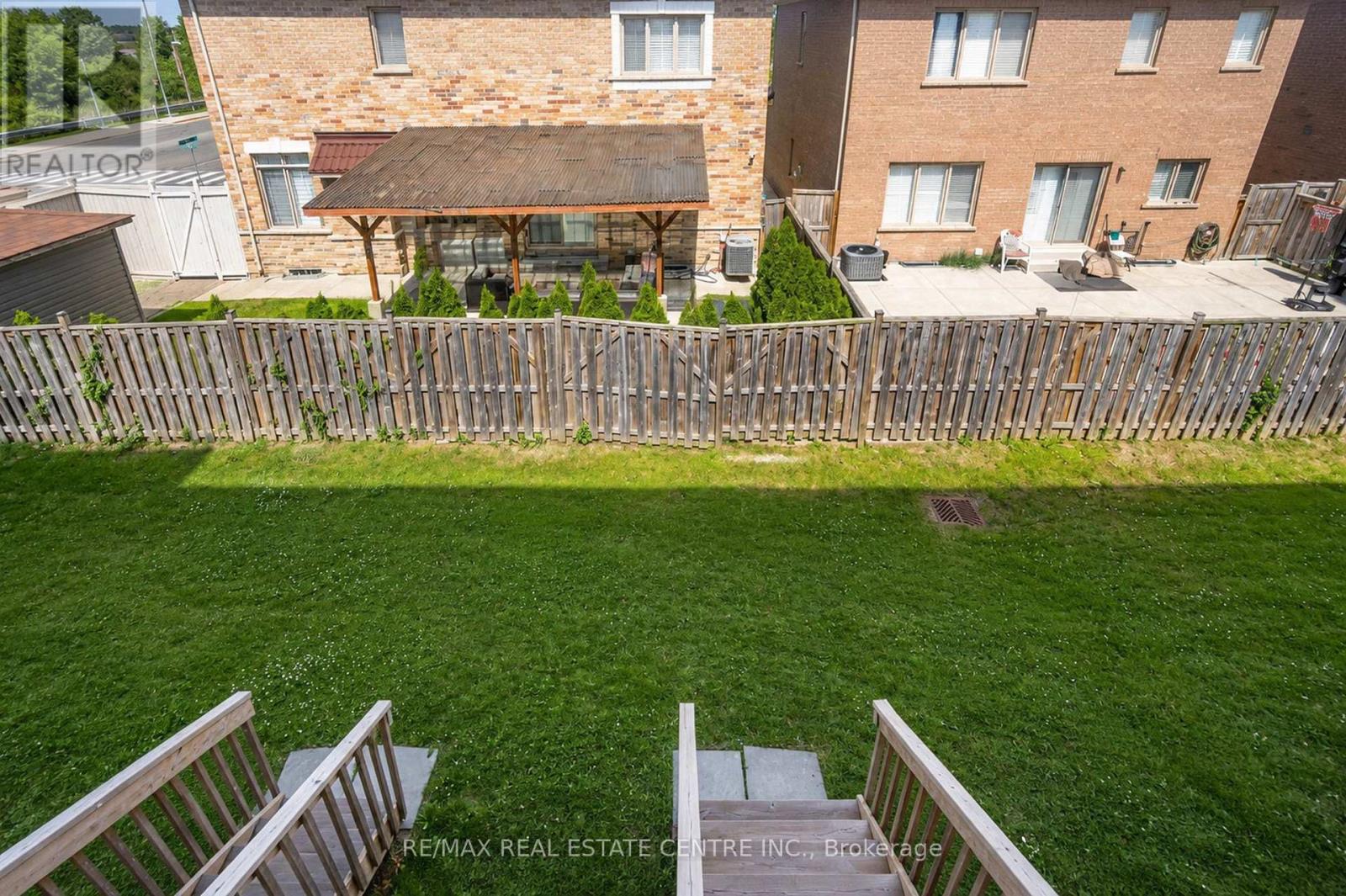 34 Aspen Hills Road Property Photo 39