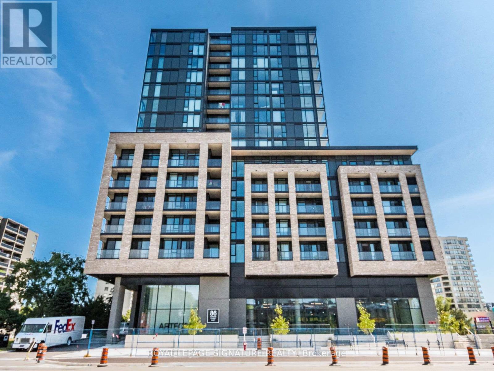 622 - 86 Dundas Street E Property Photo 1