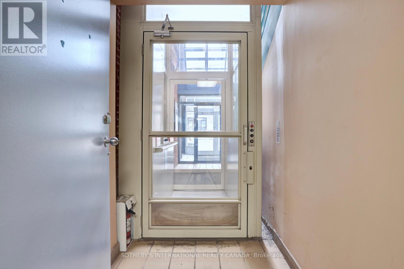 101 - 1655 Dufferin Street Property Photo 17