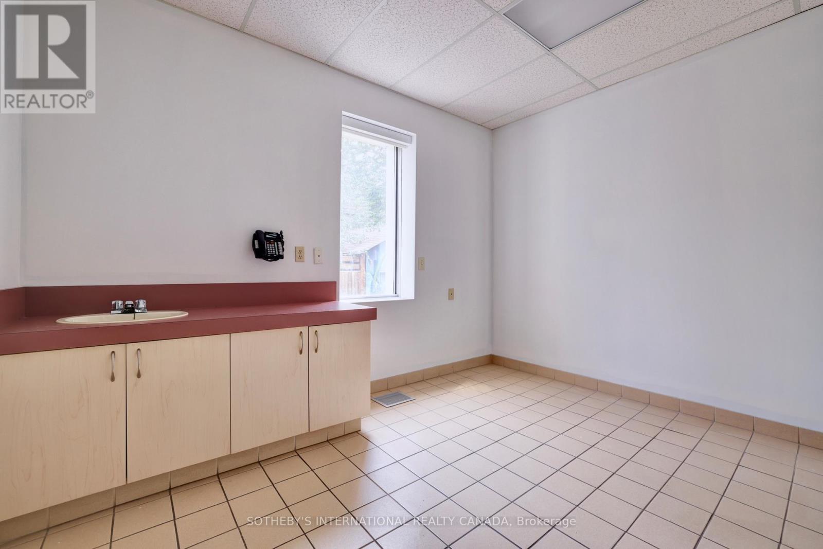 101 - 1655 Dufferin Street Property Photo 28