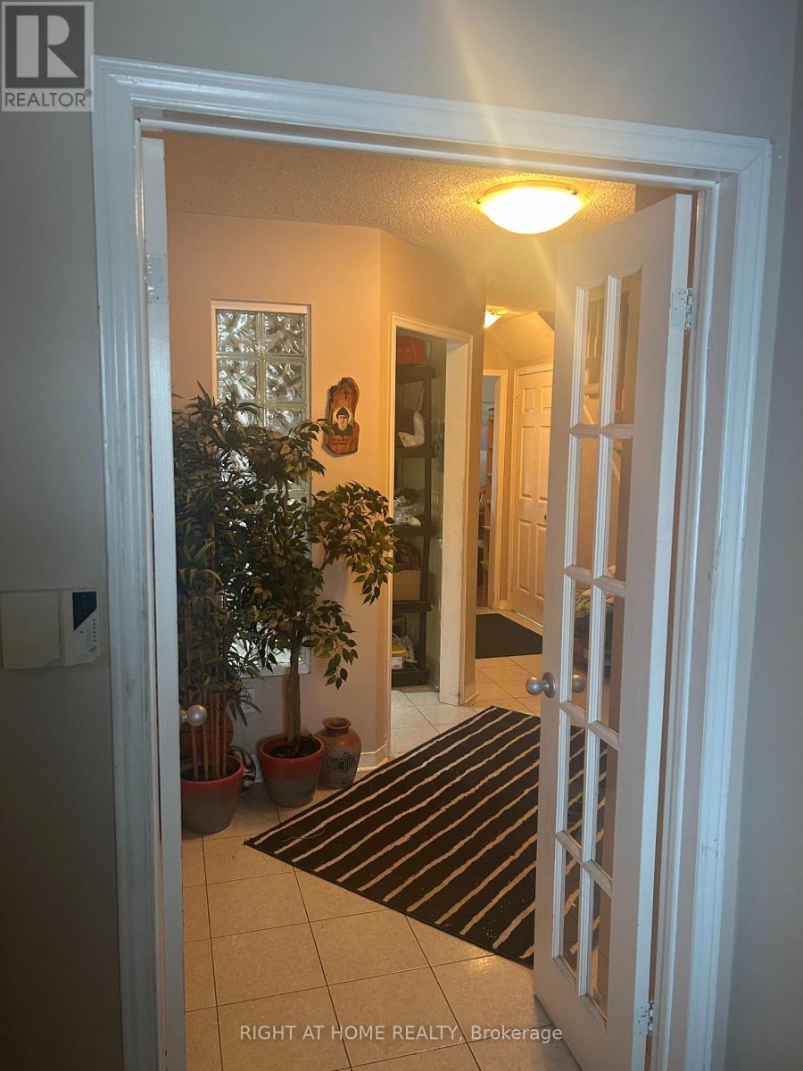5550 Cosmic Crescent Property Photo 1