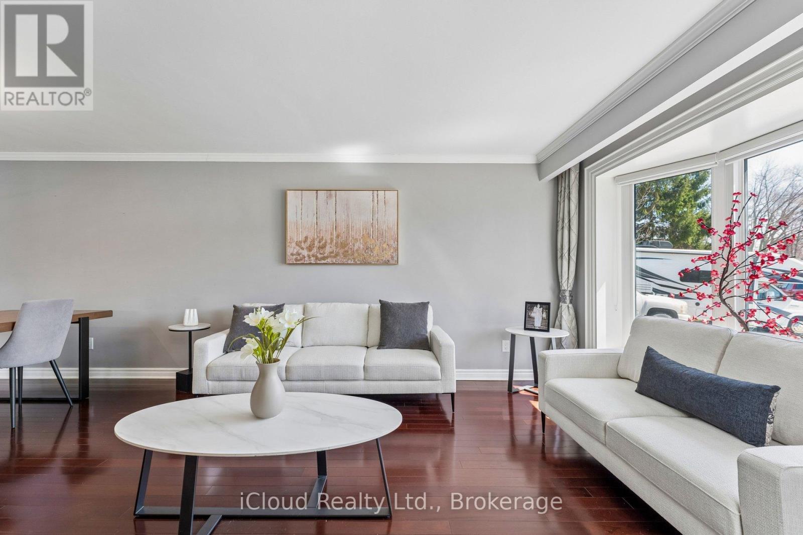 43 Ferndale Crescent Property Photo 6