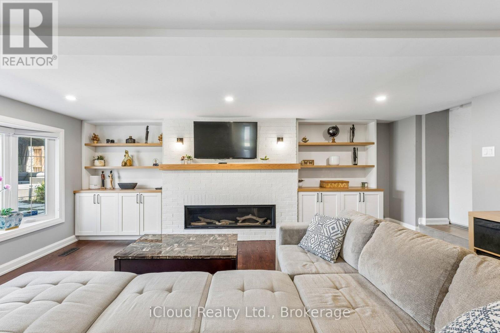 43 Ferndale Crescent Property Photo 16