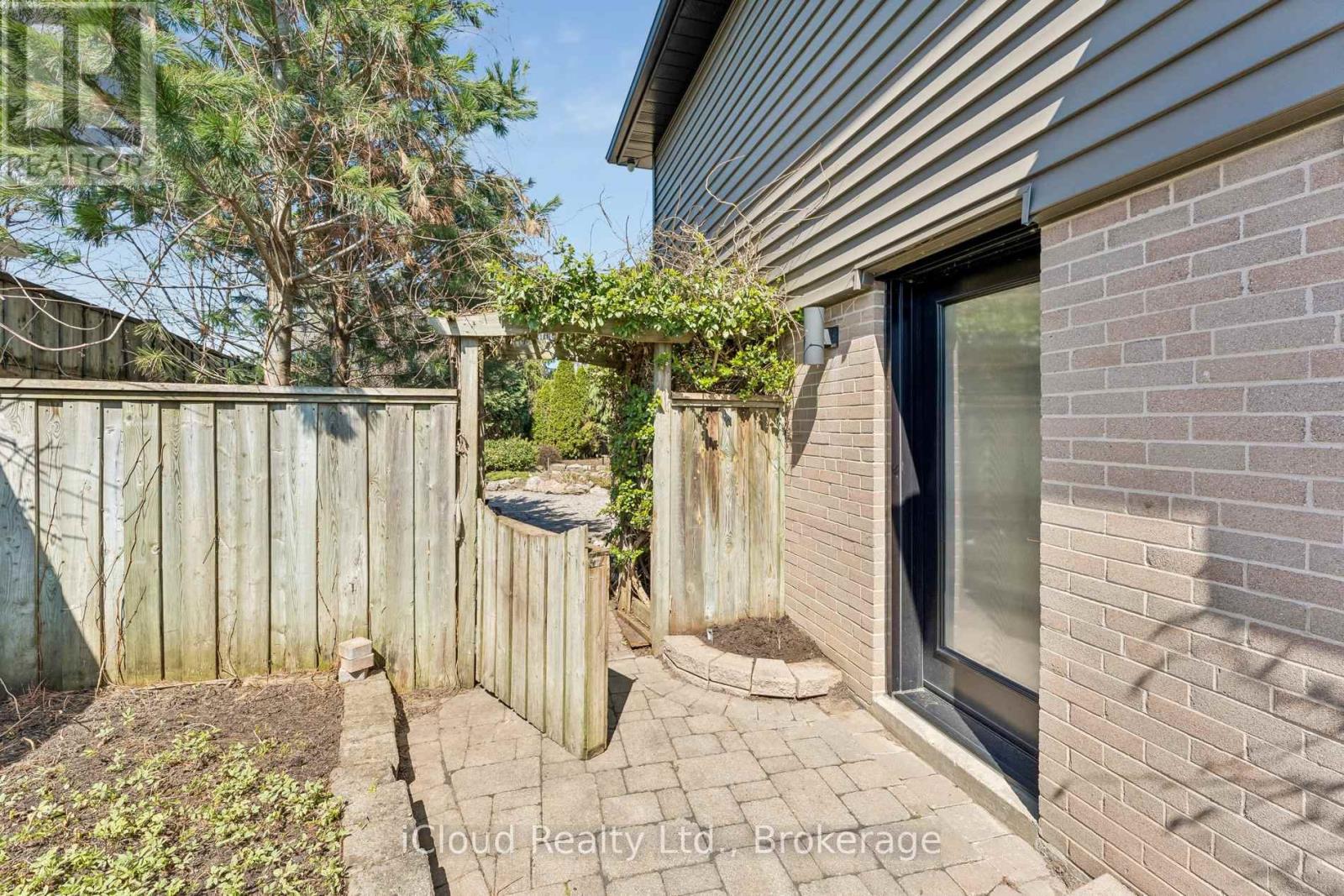 43 Ferndale Crescent Property Photo 37