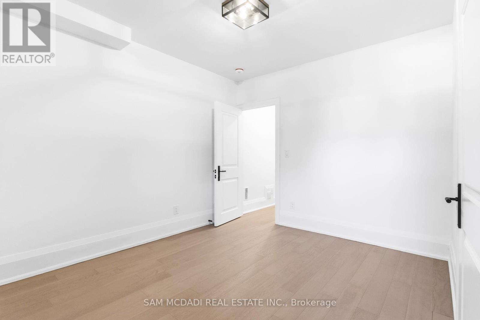 78 South Kingsway Property Photo 37