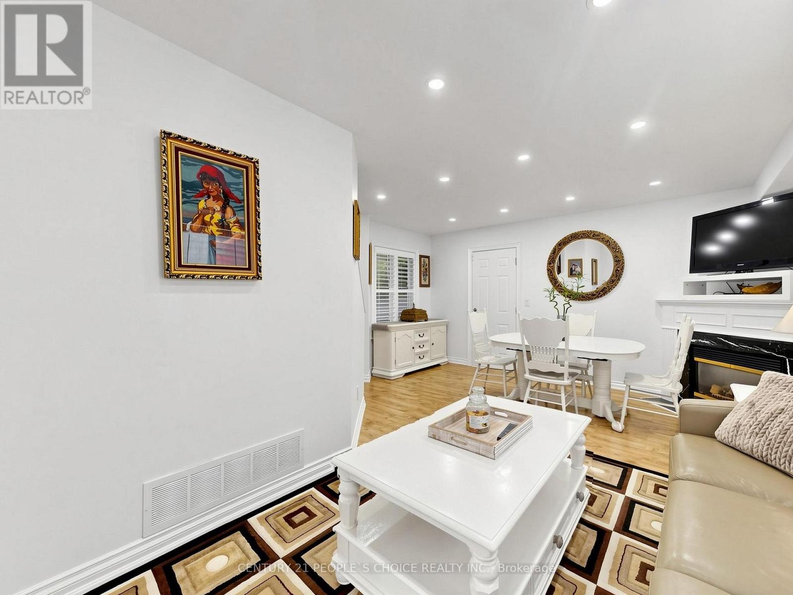 5812 Sidmouth Street Property Photo 6