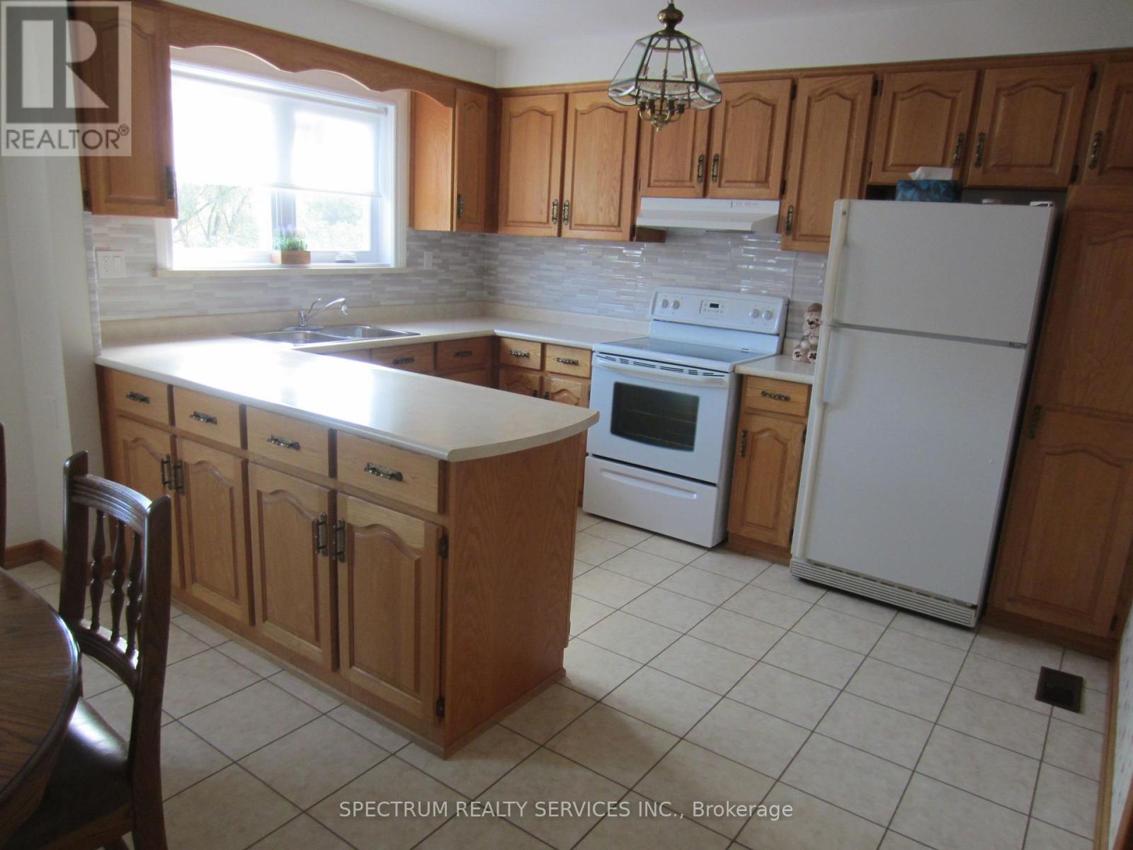 Unit 1 - 49 Gotham Court Property Photo 4