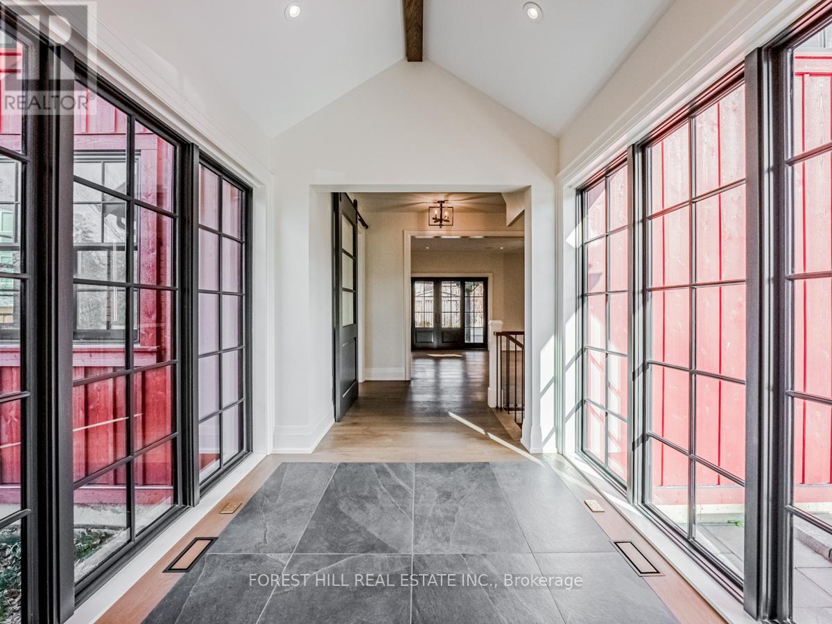 7089 Second Line W Property Photo 4