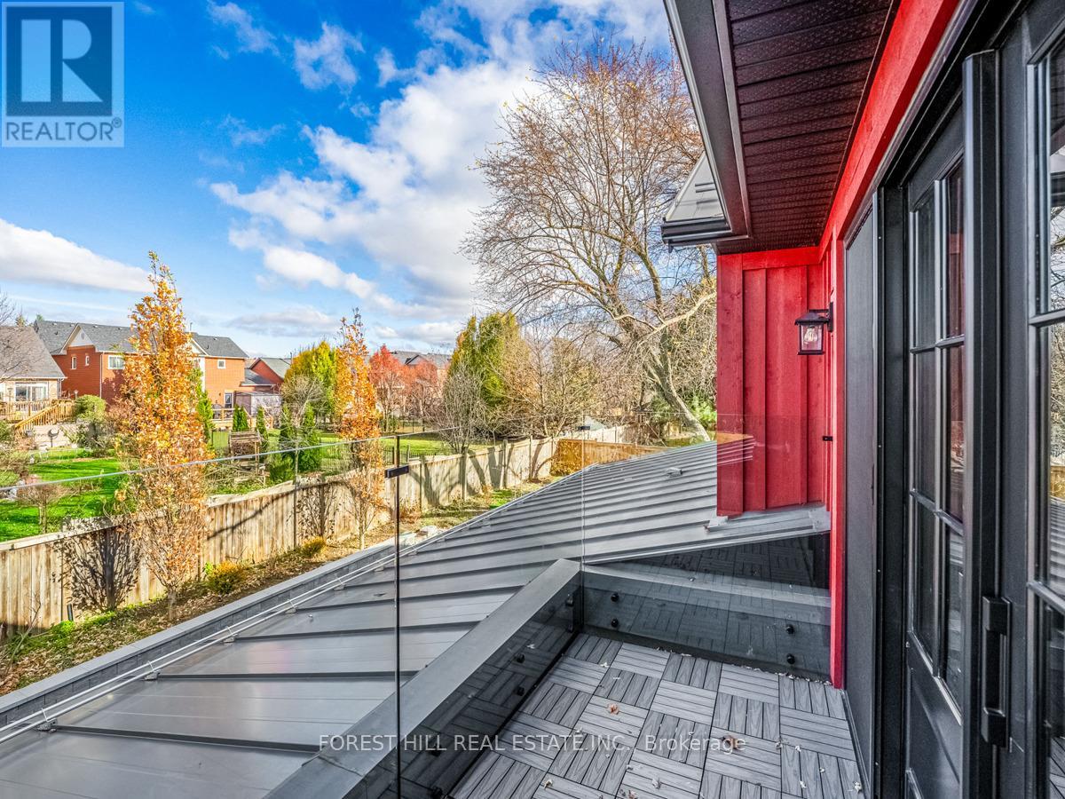 7089 Second Line W Property Photo 22