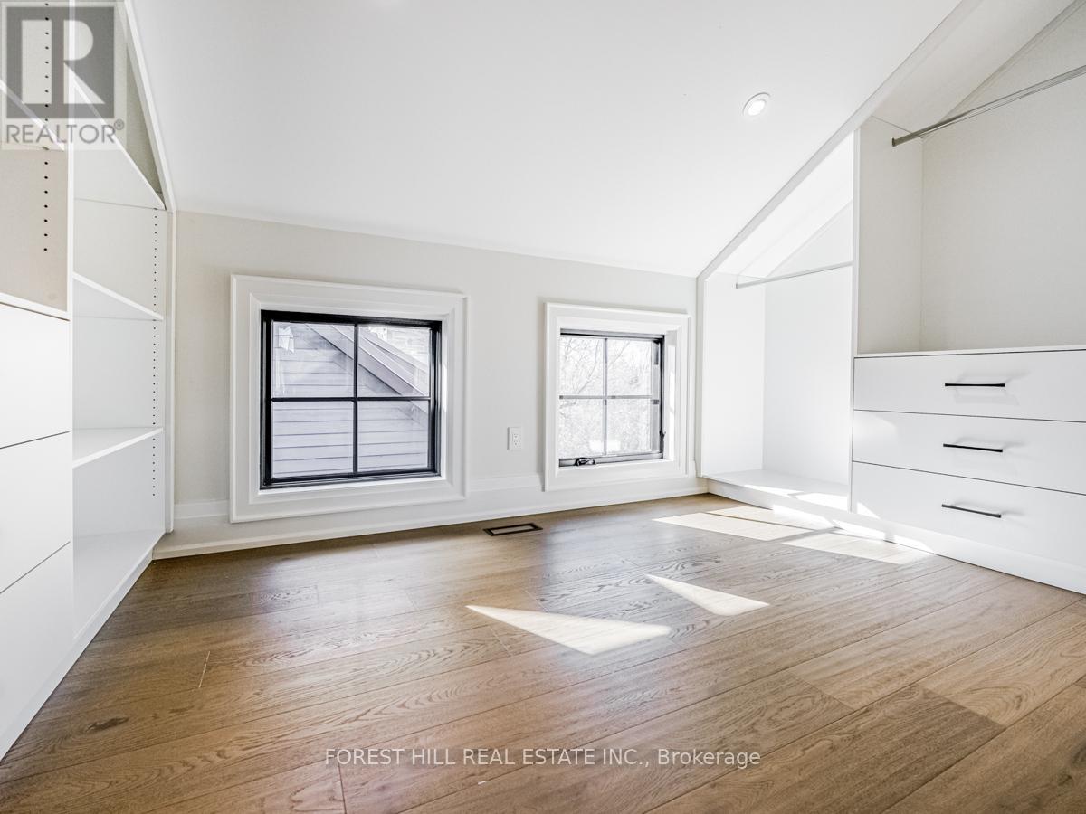 7089 Second Line W Property Photo 25