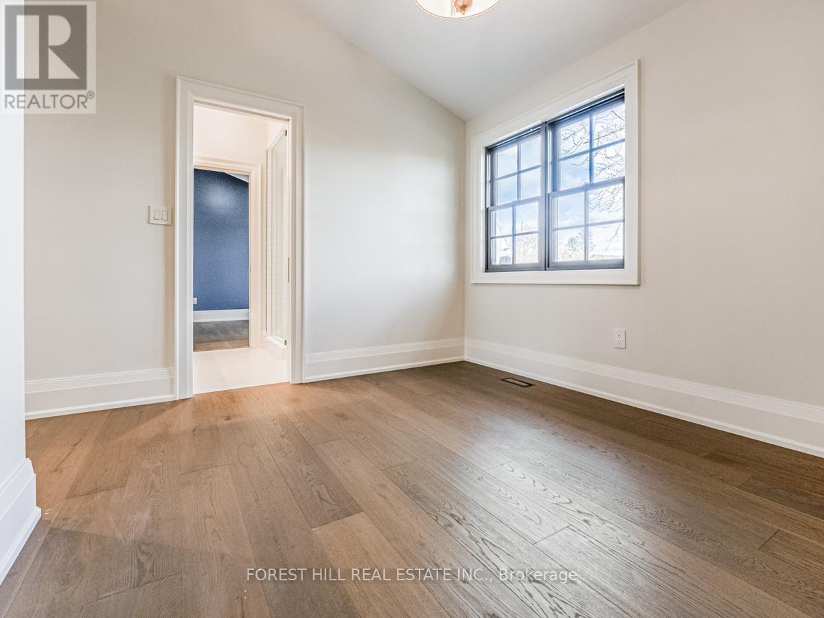 7089 Second Line W Property Photo 28