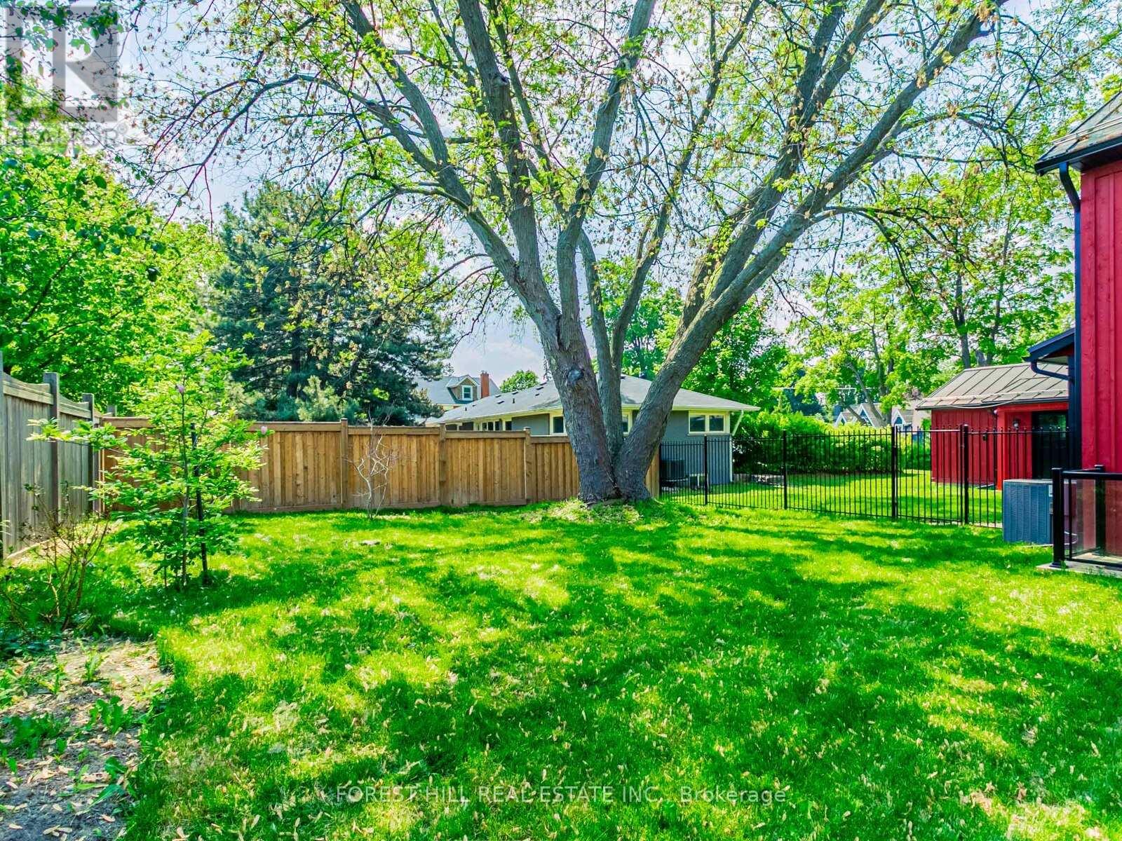 7089 Second Line W Property Photo 40