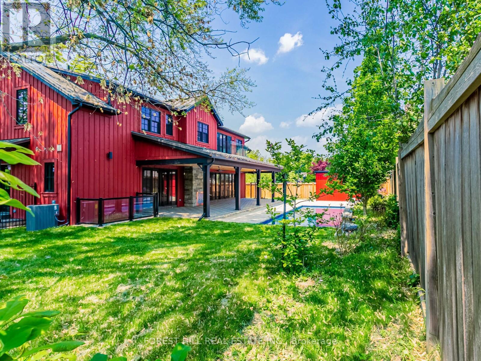 7089 Second Line W Property Photo 41