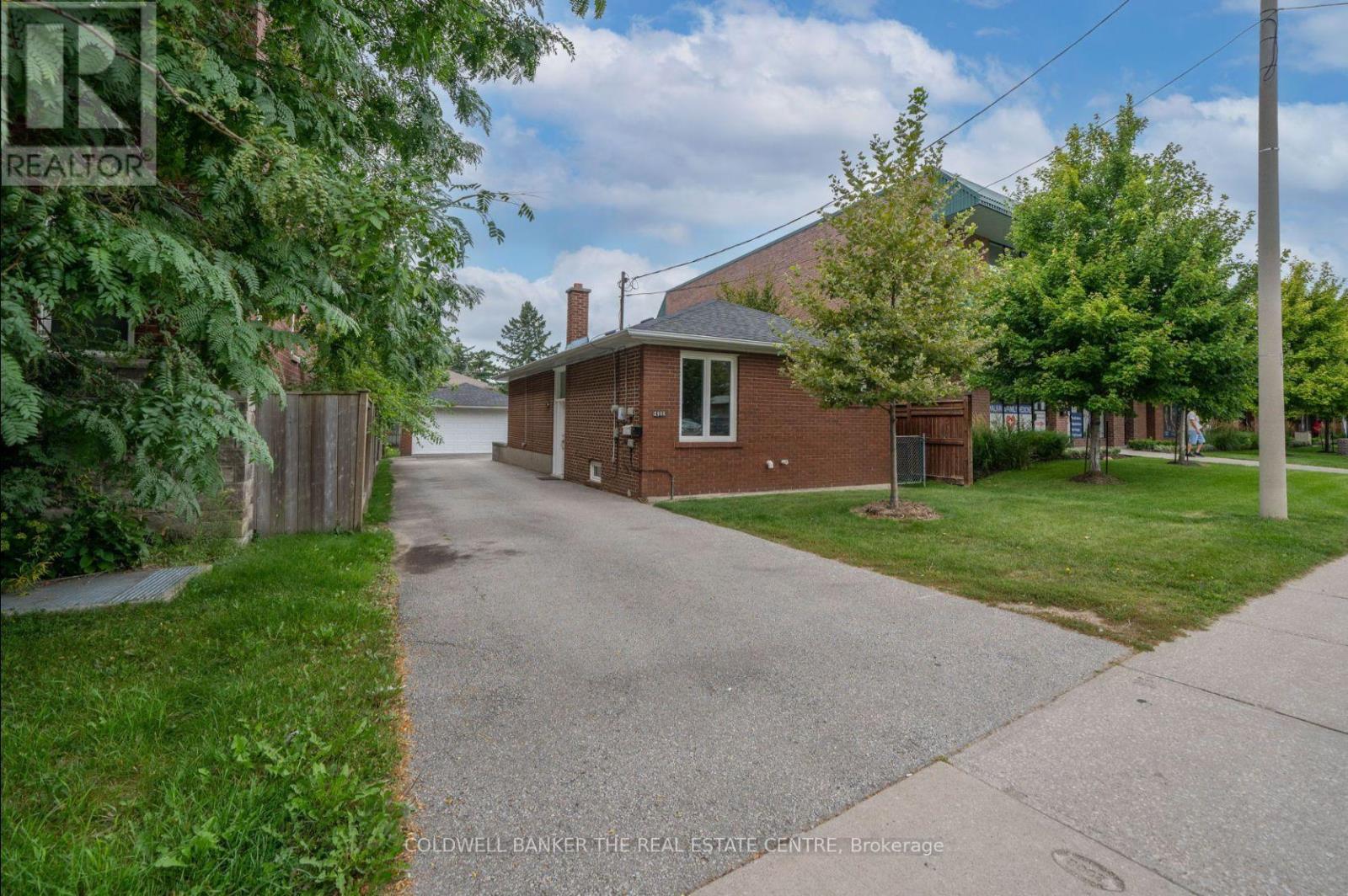 2966 Islington Avenue Property Photo 3