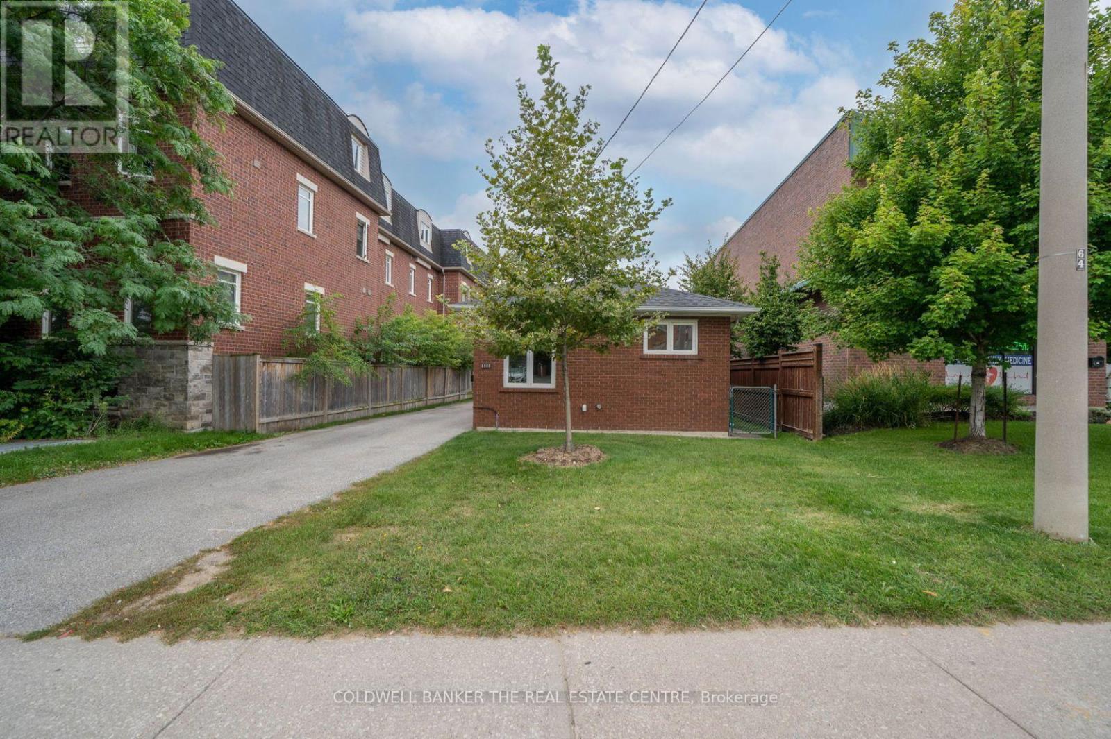 2966 Islington Avenue Property Photo 4
