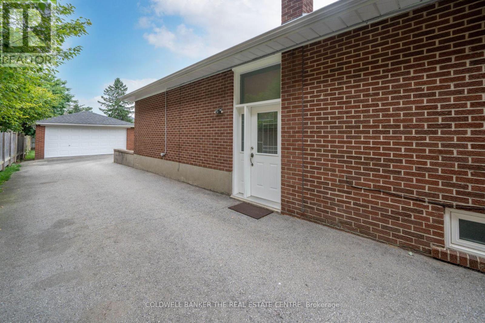 2966 Islington Avenue Property Photo 5