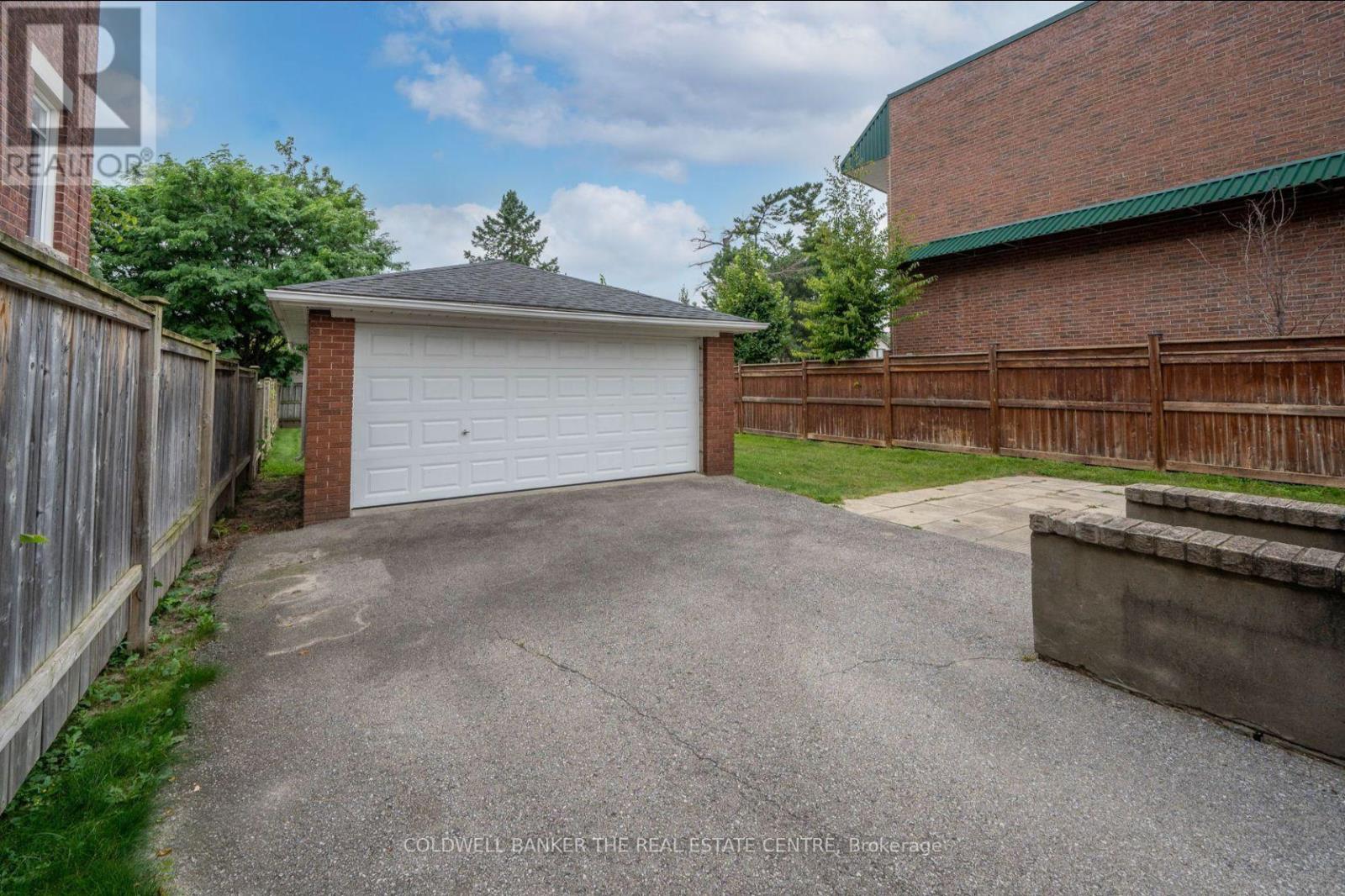 2966 Islington Avenue Property Photo 6