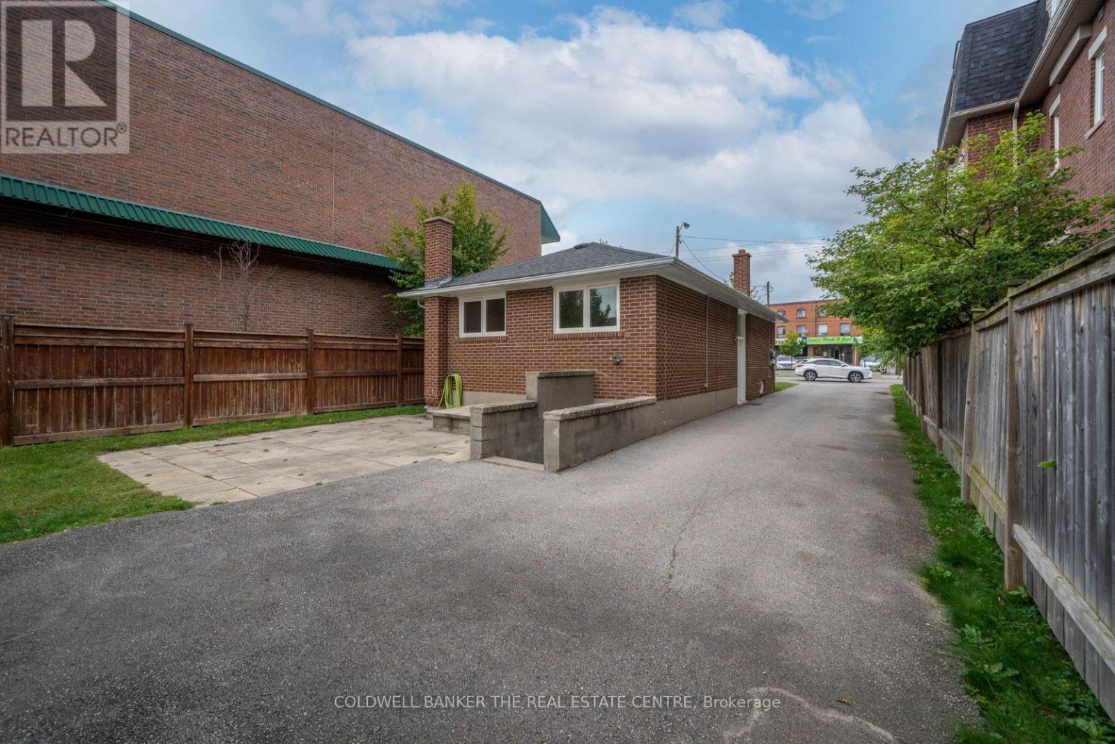 2966 Islington Avenue Property Photo 7