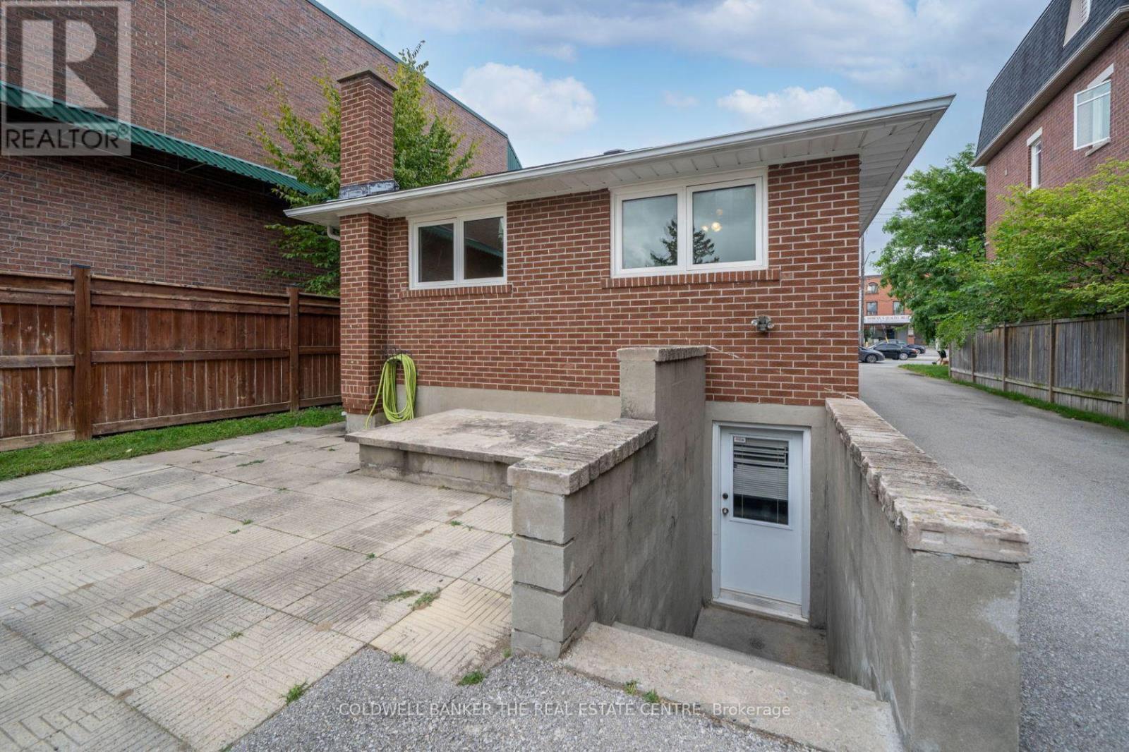 2966 Islington Avenue Property Photo 8