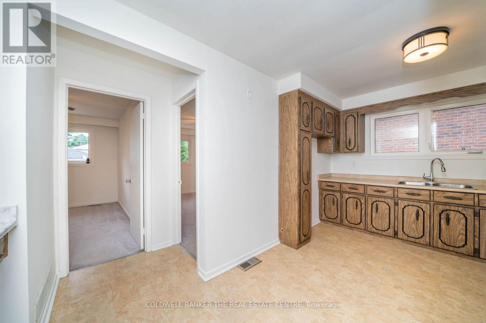 2966 Islington Avenue Property Photo 21